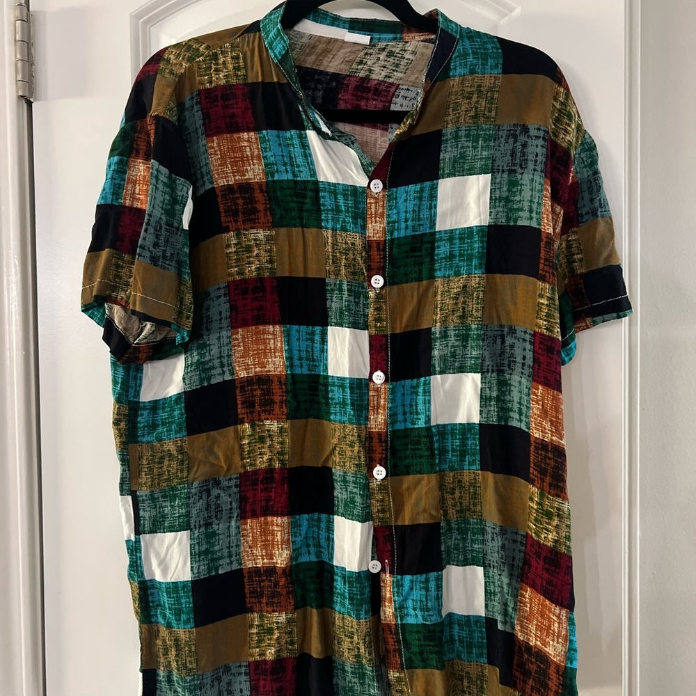 Checkered button down shirt - Picture 2 of 3